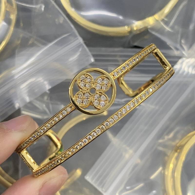 LV Bracelet 03lyr452